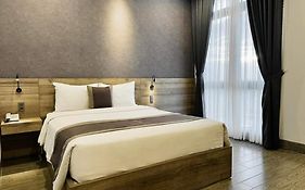 Lion 6 Hotel
